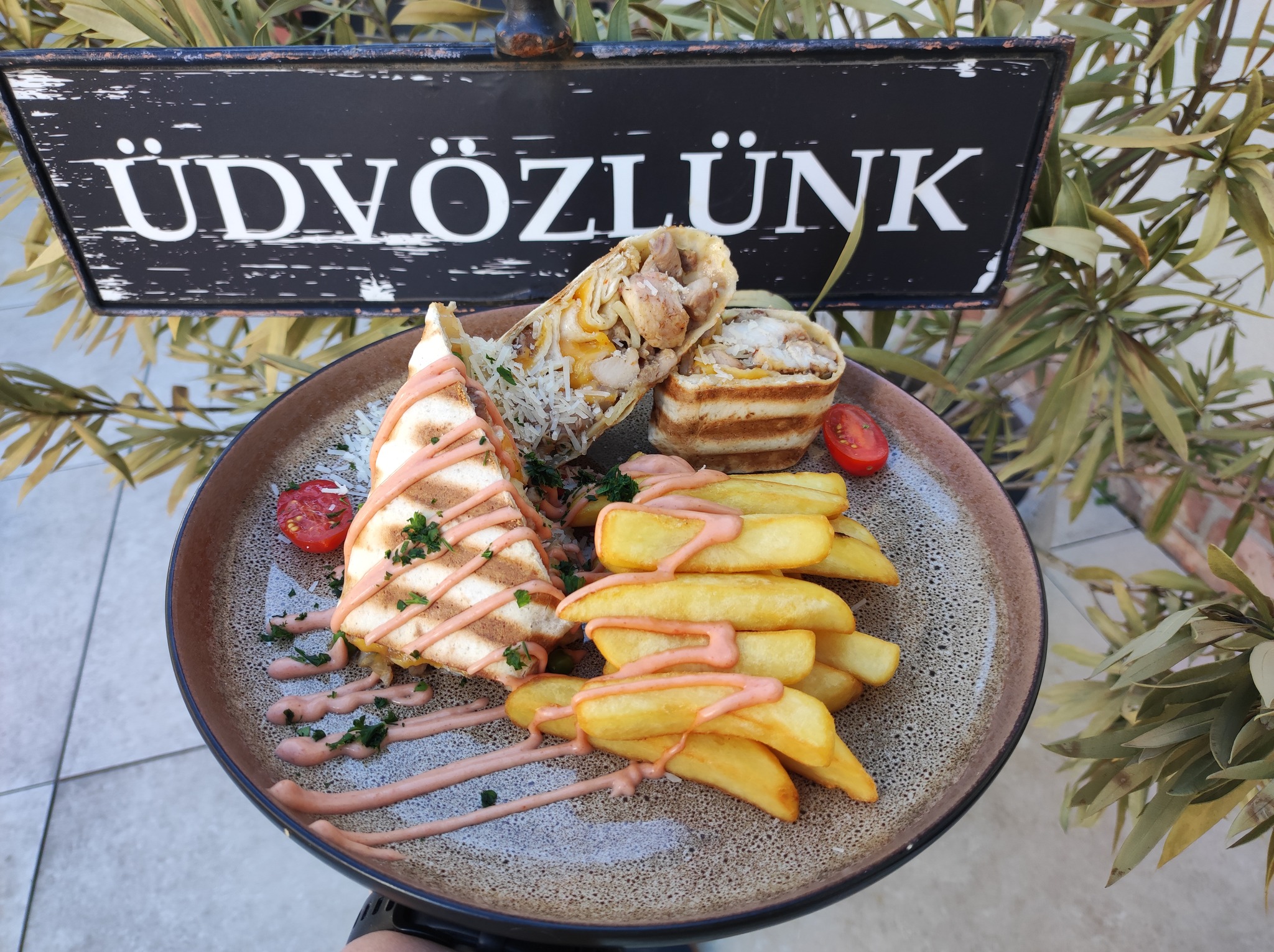 Csirke Queasdilla krumplival